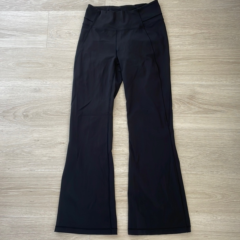 Black groove pant III (regular) full on lulon Lululemon yoga pants